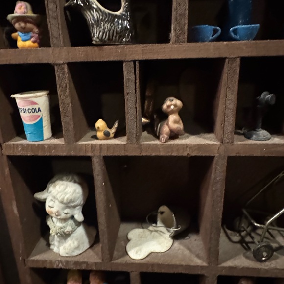 Vintage Printer’s Tray Filled w/ 100+ Miniatures • Advertising • Metal & Japan!! - Picture 7 of 17